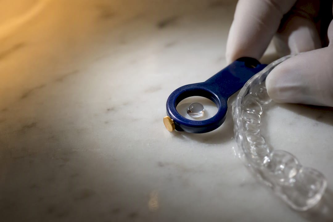 Start at CP10%: UK rules and risks of whitening gel strengths
